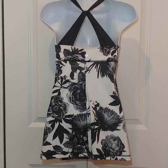 Lululemon Brisk Bloom Black White Tank Sz Dot 6 - Picture 5 of 9